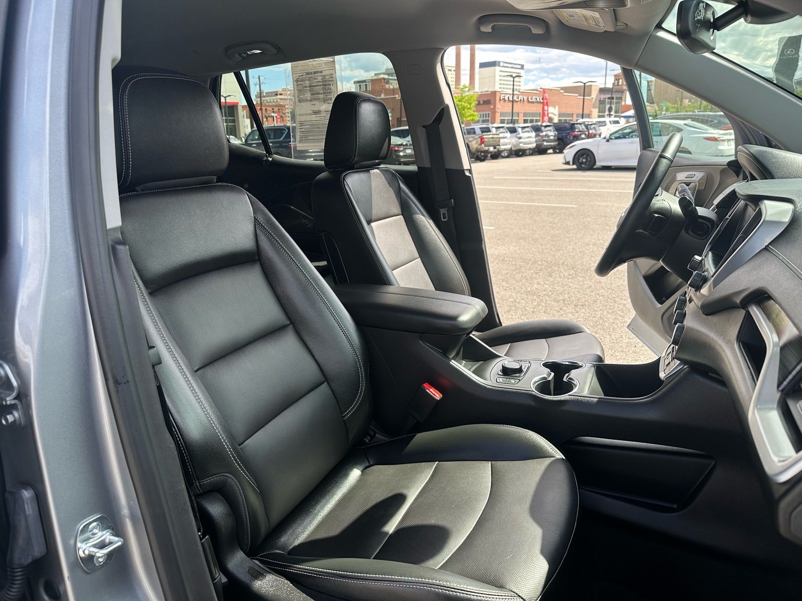 2024 GMC Terrain SLT - Photo 9