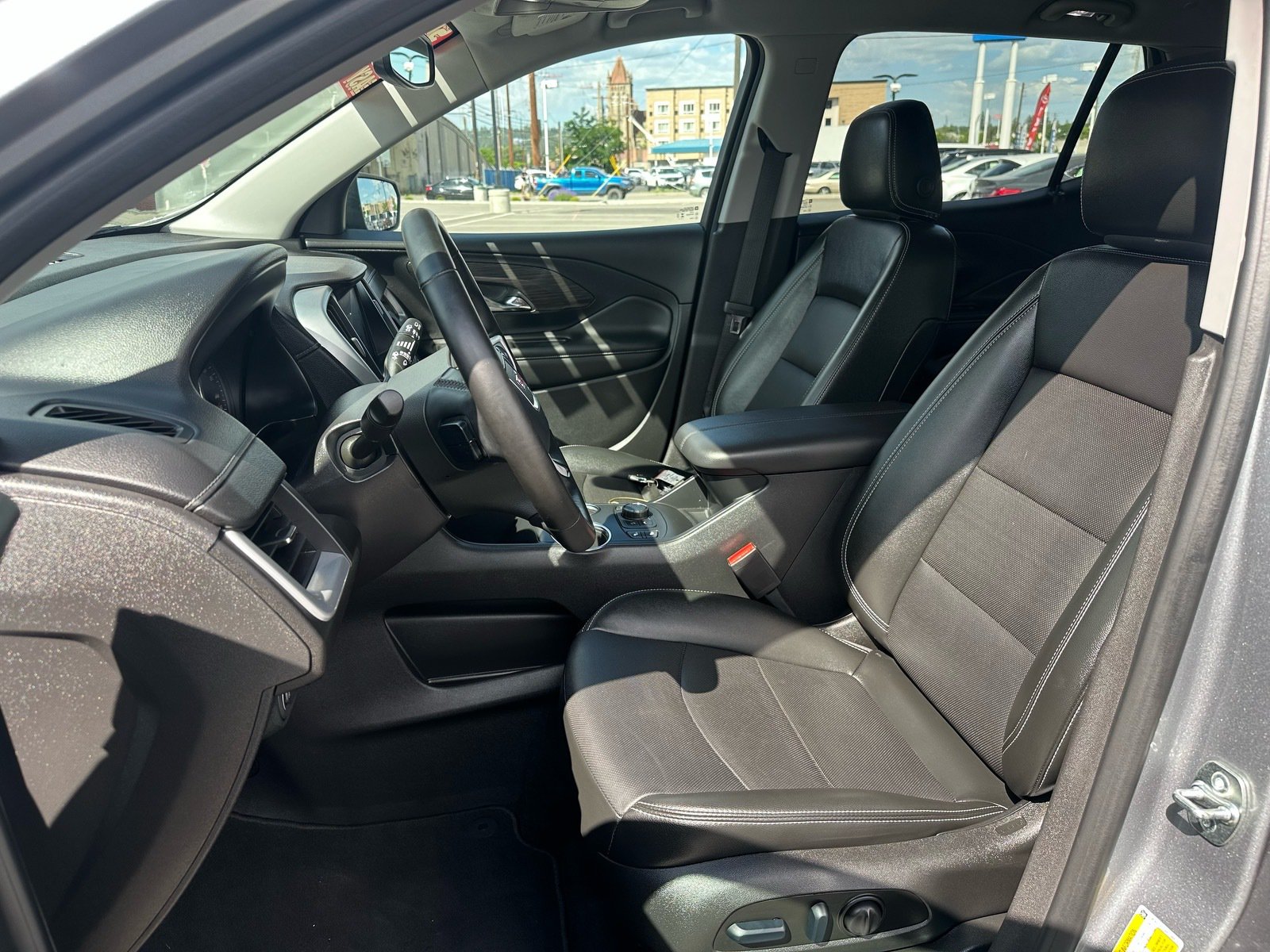 2024 GMC Terrain SLT - Photo 8