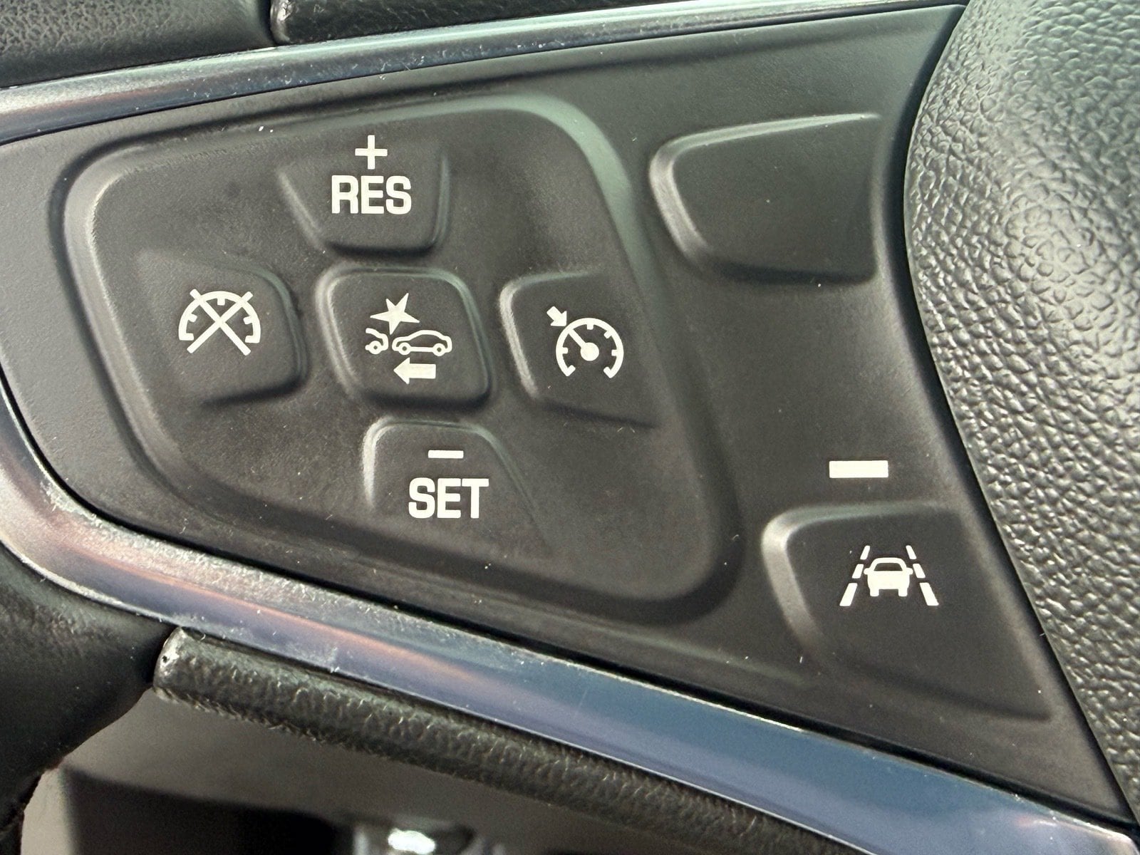 2024 Chevrolet Equinox LT - Photo 13