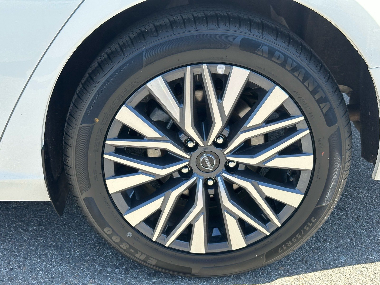 2025 Nissan Altima SV - Photo 29