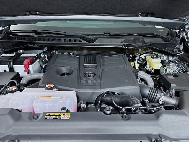 2026 Toyota Tundra SR5 - Photo 10