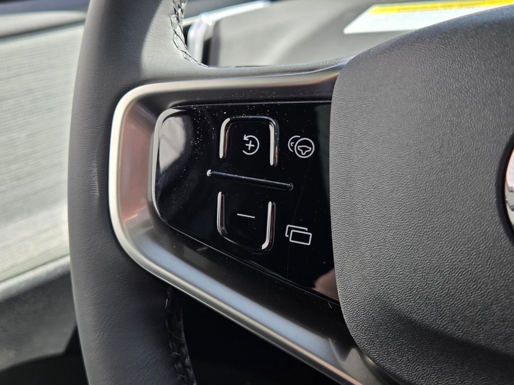 2026 Volvo EX30 Ultra - Photo 23