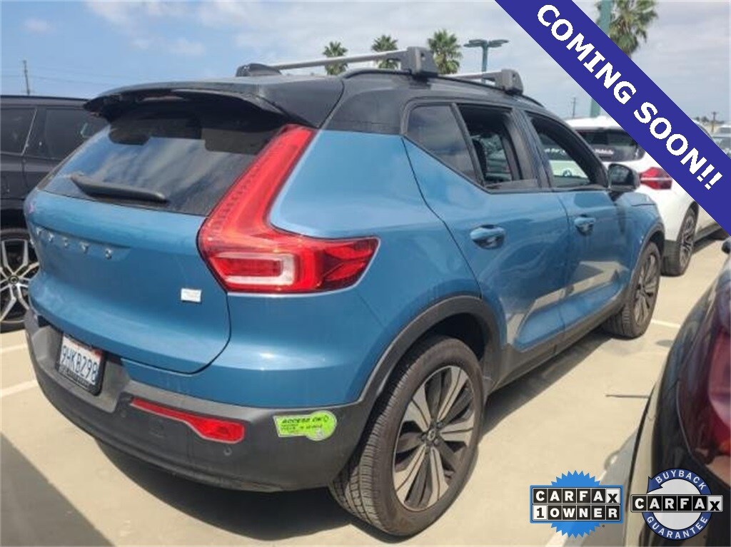 2023 Volvo XC40 Recharge Plus photo 2