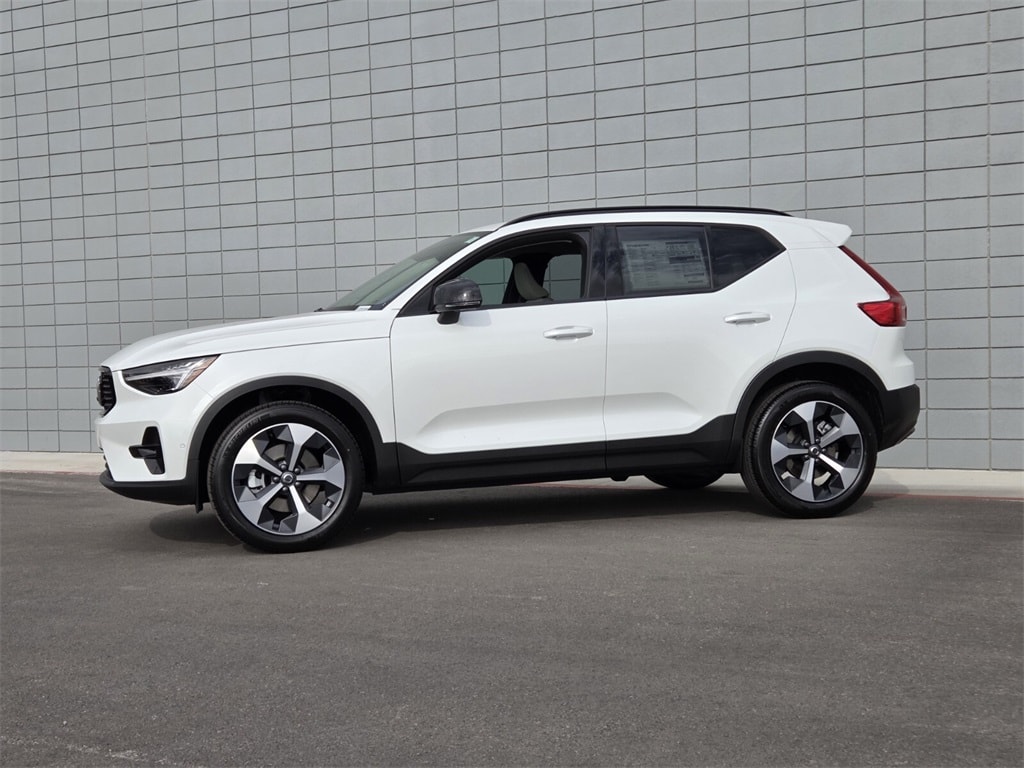 New 2026 Volvo XC40 B5 Plus SUV