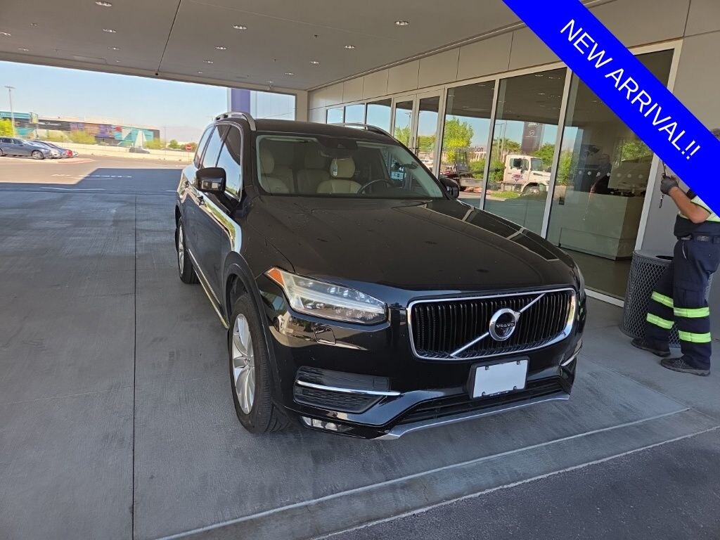 Used 2016 Volvo XC90 T6 Momentum AWD SUV