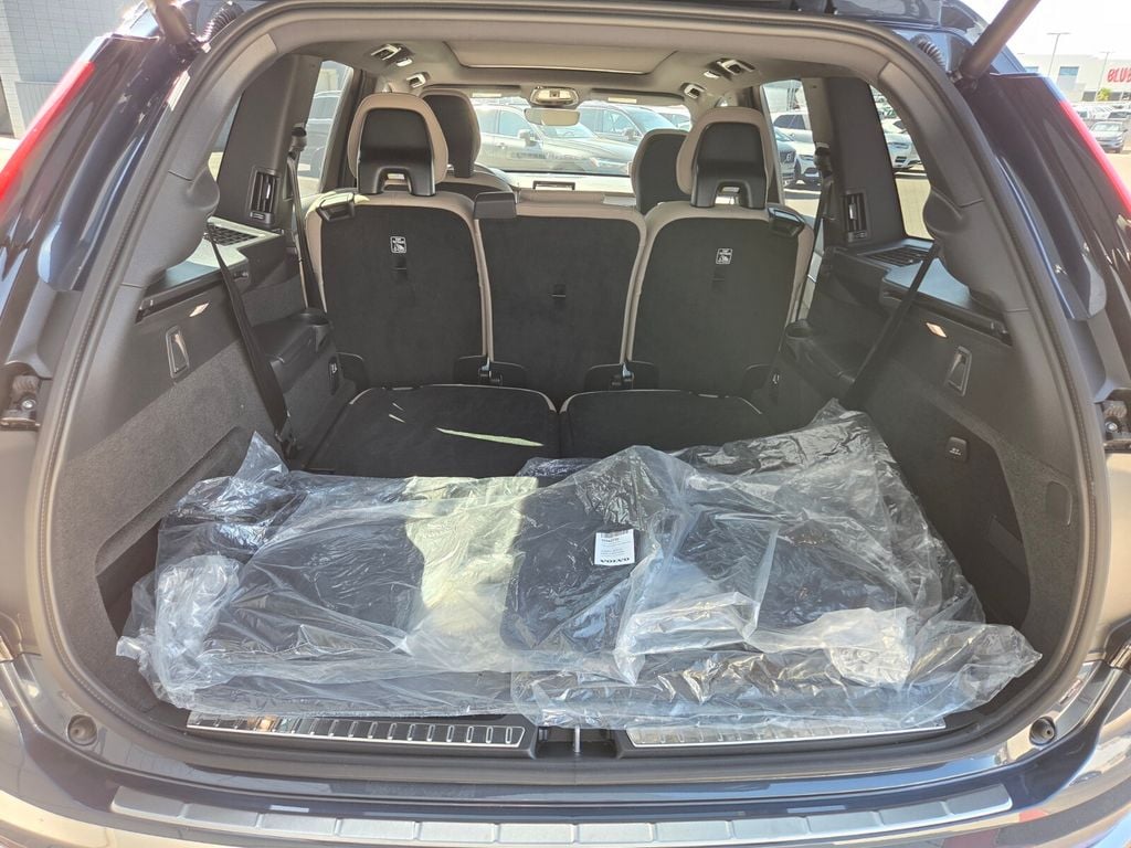 2026 Volvo XC90 Plus - Photo 20