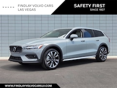 2026 Volvo V60 Cross Country B5 Ultra Wagon