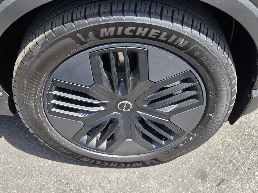 2026 Volvo EX30 Ultra - Photo 9