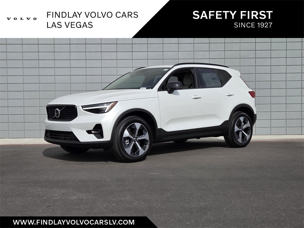 2026 Volvo XC40 SUV 