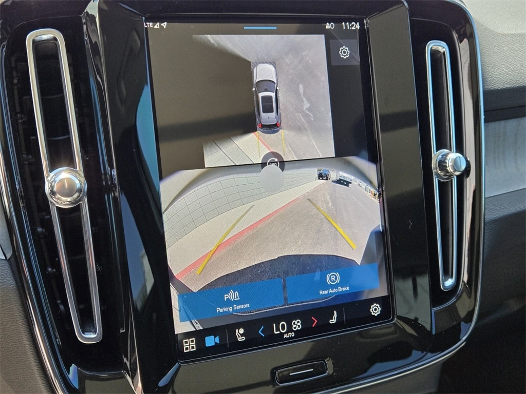 2025 Volvo XC40 Ultra - Photo 25