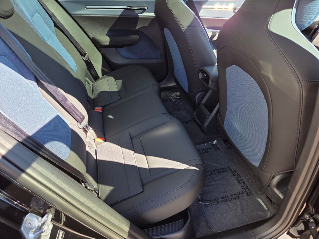2026 Volvo EX30 Ultra - Photo 17