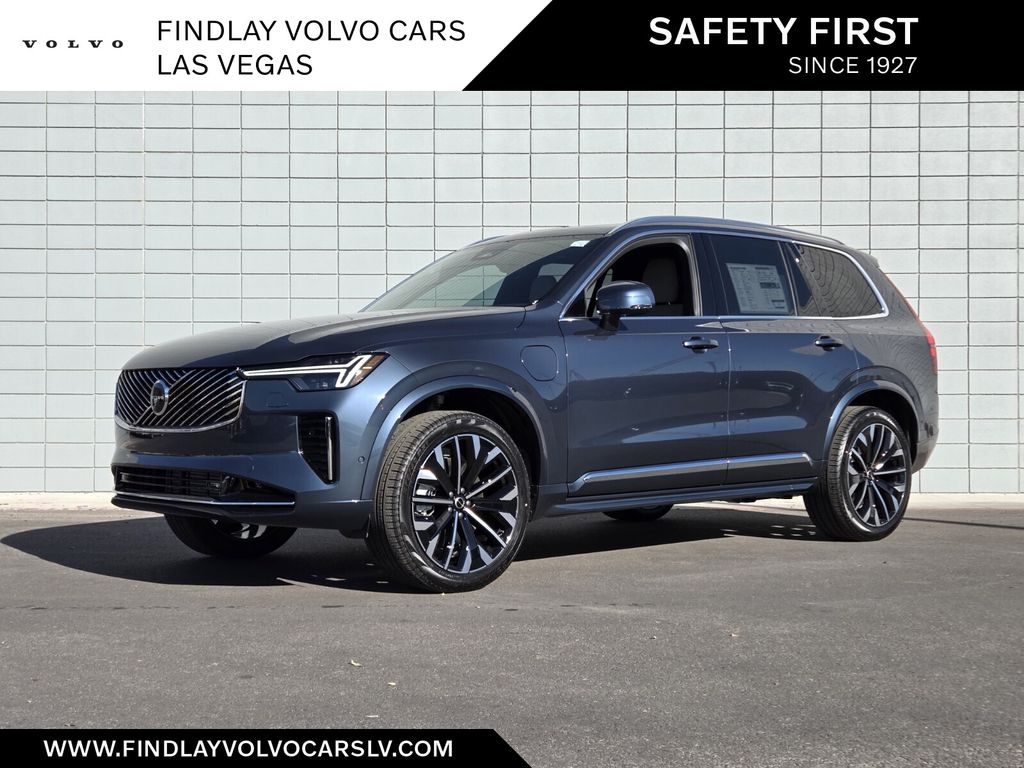 2026 Volvo XC90 plug-in hybrid SUV 