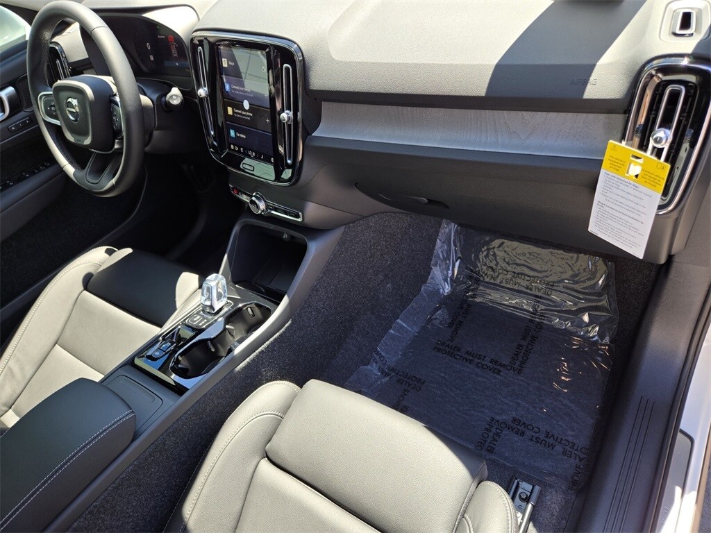 2025 Volvo XC40 Ultra - Photo 19