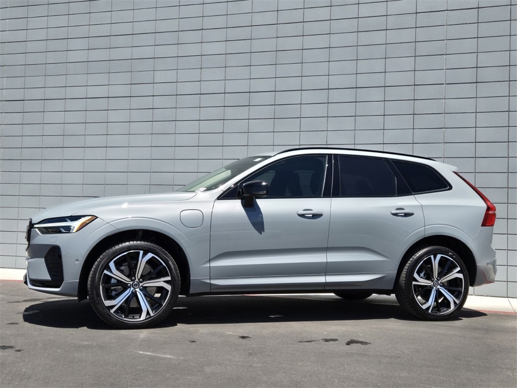Used 2025 Volvo XC60 Ultra with VIN YV4H60RM4S1024786 for sale in Las Vegas, NV