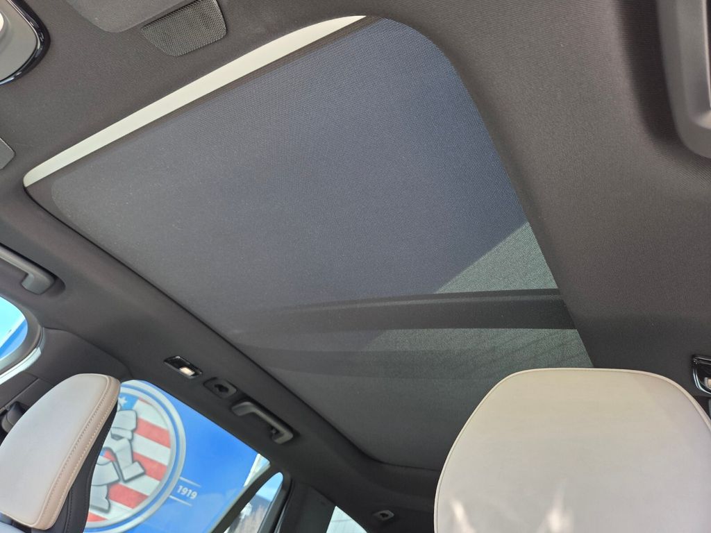 2026 Volvo XC90 Core - Photo 10