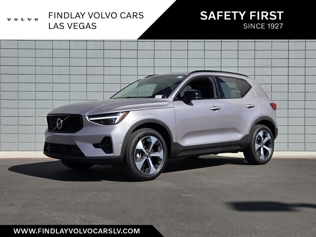 2026 Volvo XC40 Plus's photo