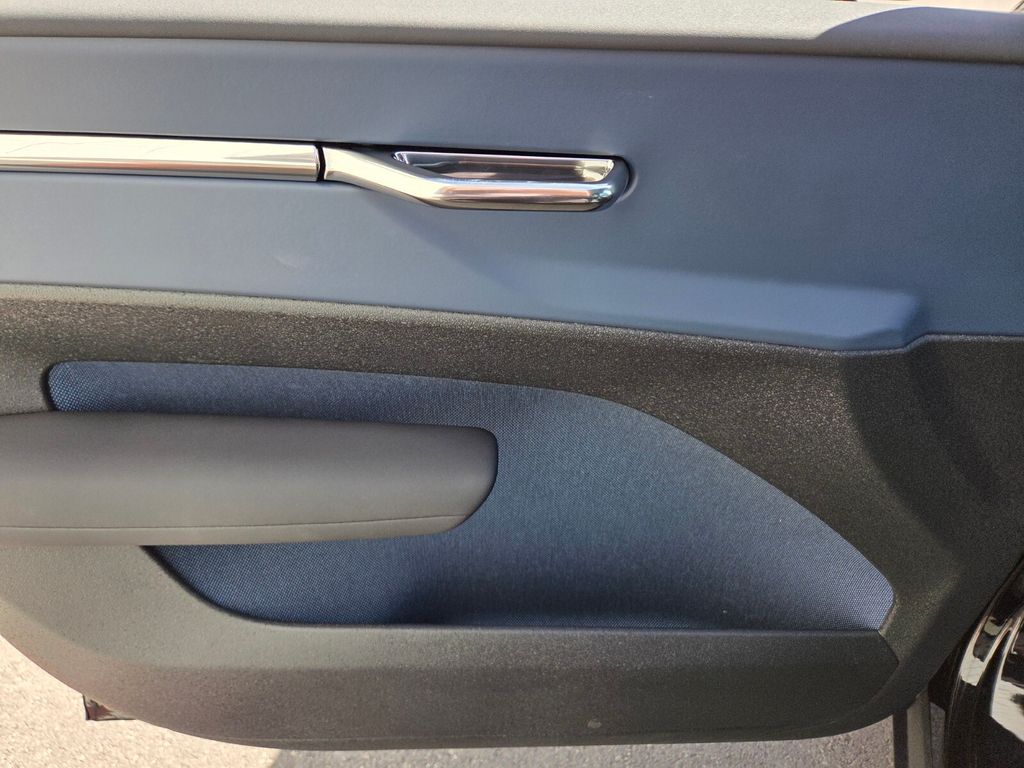 2026 Volvo EX30 Ultra - Photo 21