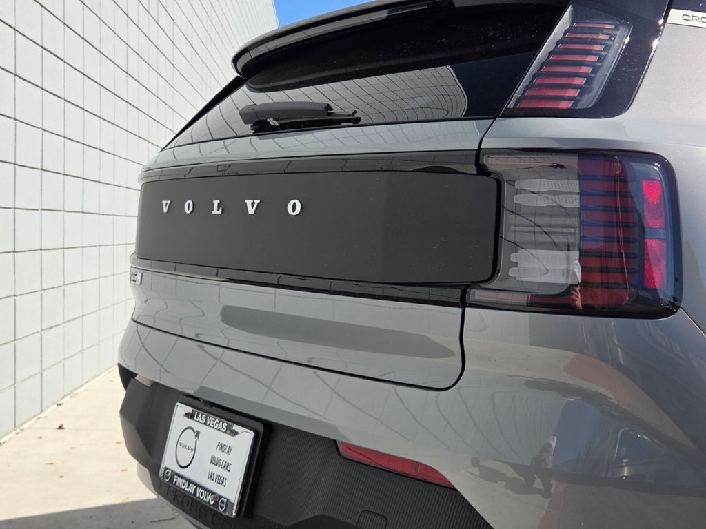 2026 Volvo EX30 Ultra - Photo 8