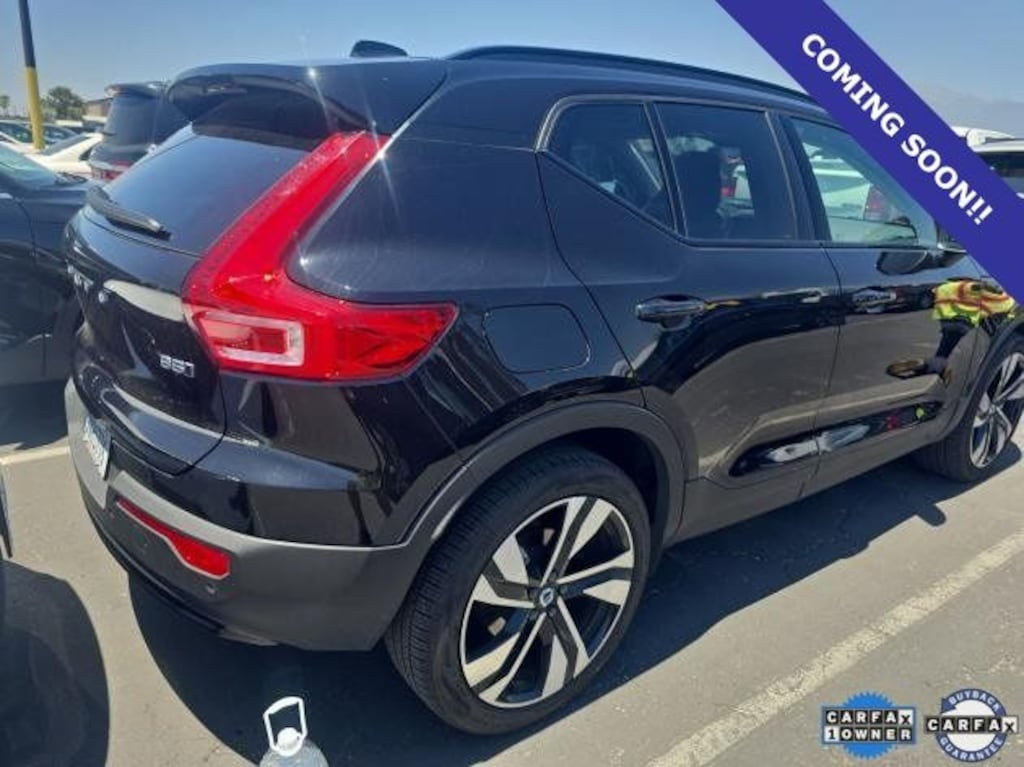 Certified 2025 Volvo XC40 B5 Plus Dark Theme SUV