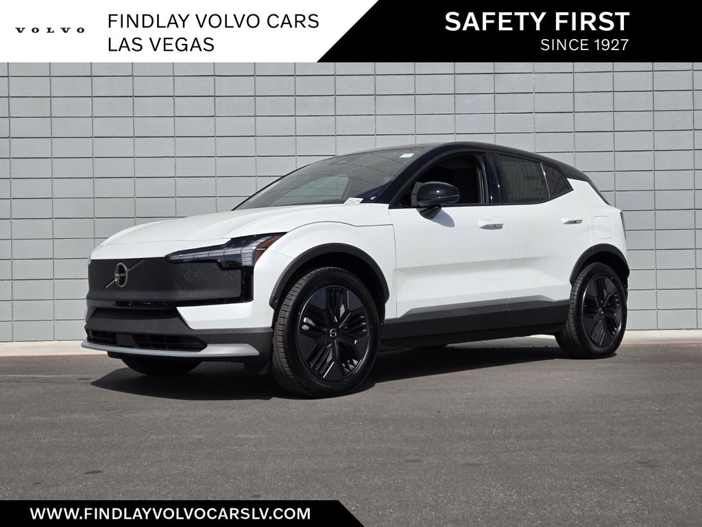 2026 Volvo EX30 Twin Motor Cross Country Ultra's photo