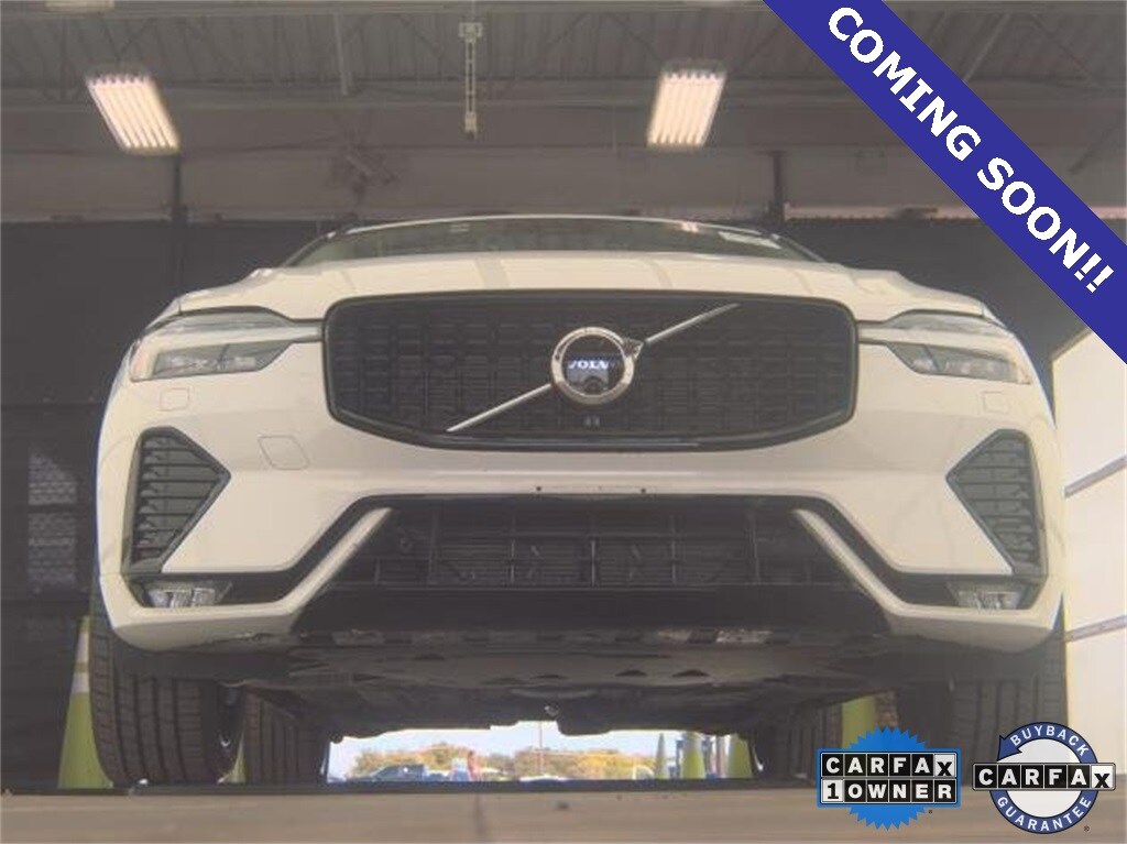 2025 Volvo XC60 B5 Plus photo 3