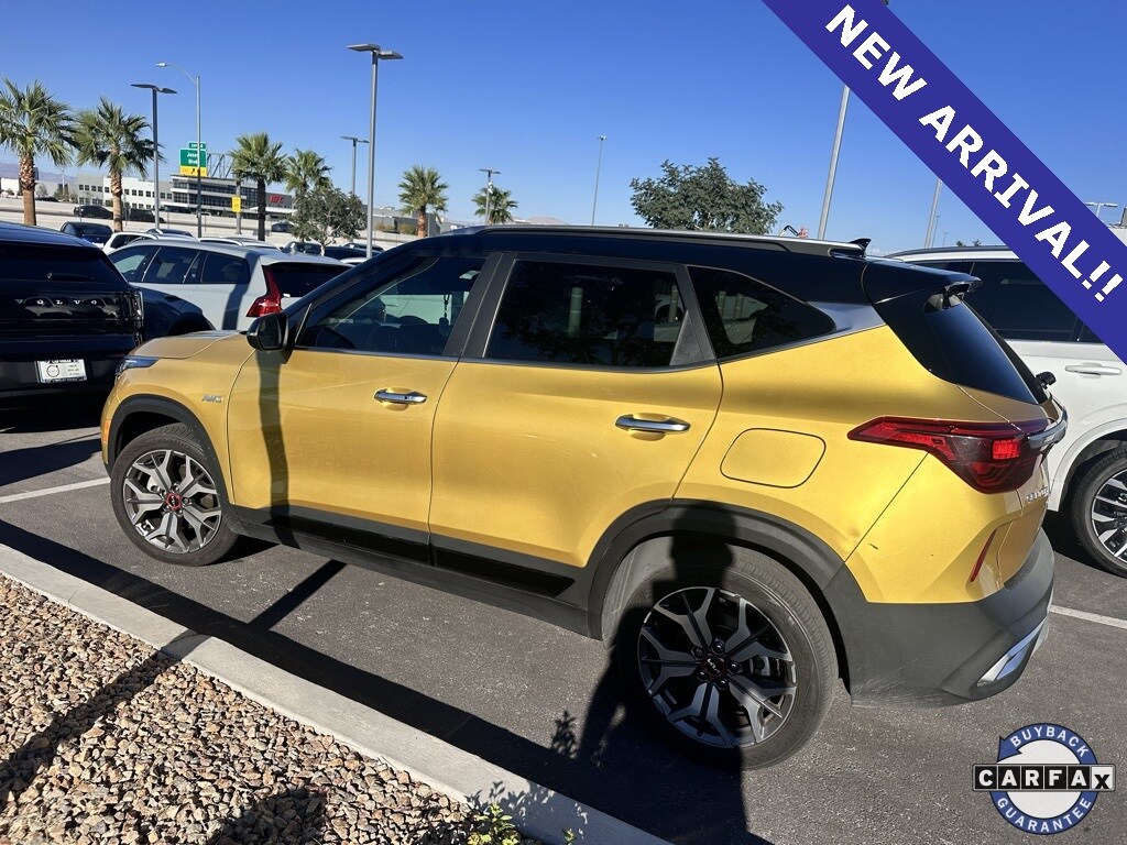 2022 Kia Seltos SX photo 2