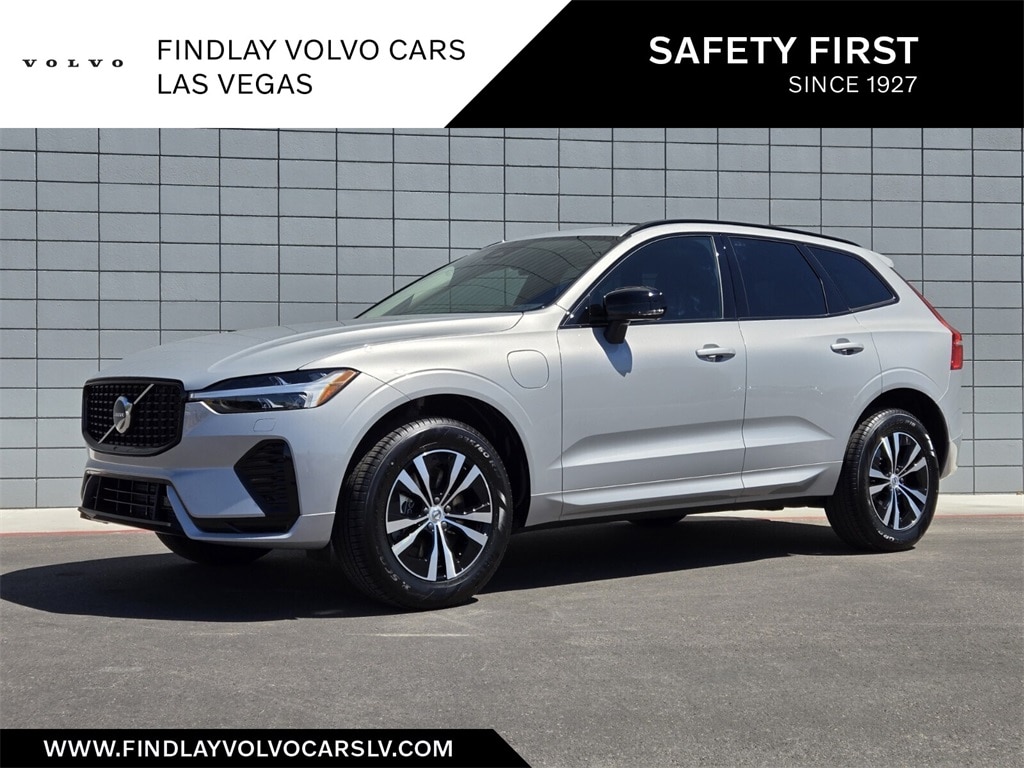 2025 Volvo XC60 plug-in hybrid SUV 