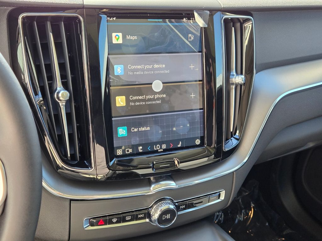 2025 Volvo XC60 Core - Photo 25