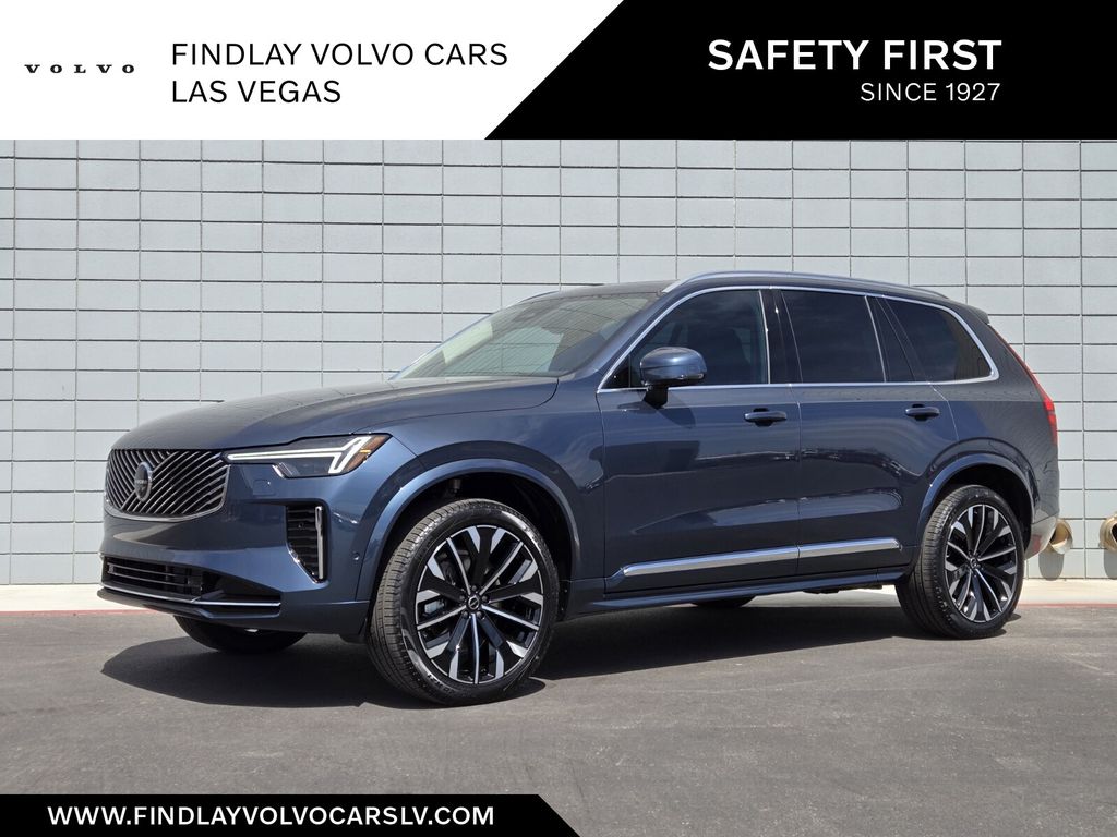 2025 Volvo XC90 Plus's photo