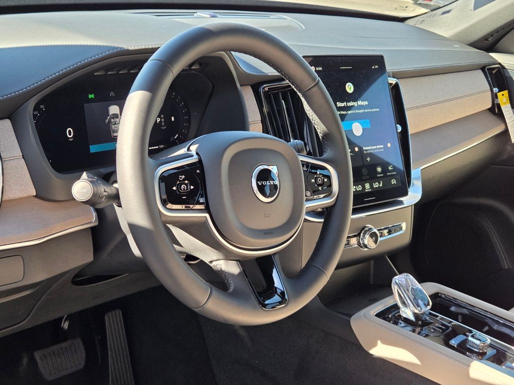 2026 Volvo XC90 Plus - Photo 25