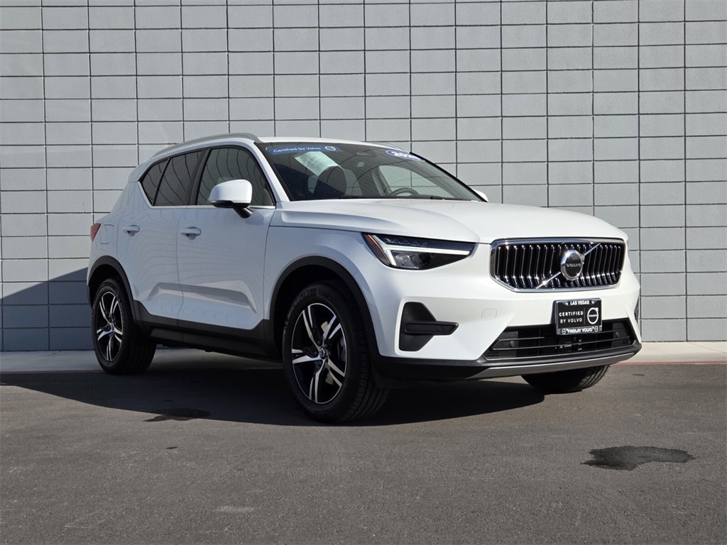 Certified 2025 Volvo XC40 B5 Core Bright Theme SUV