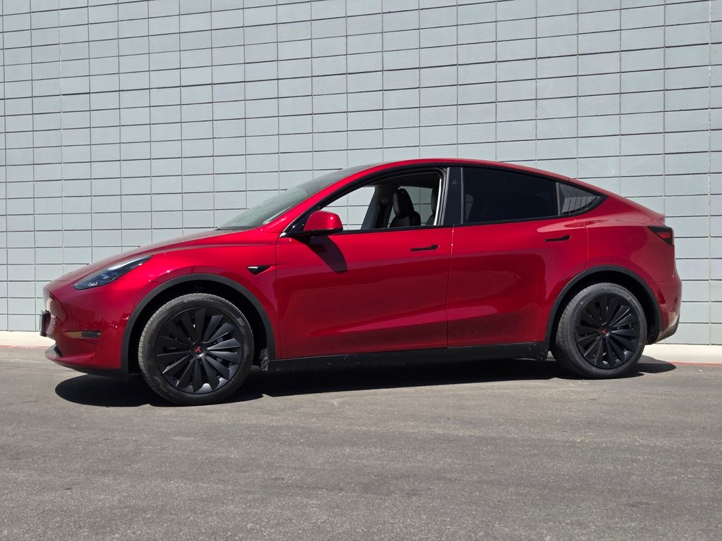 Used 2024 Tesla Model Y Long Range with VIN 7SAYGDEE2RA230860 for sale in Las Vegas, NV