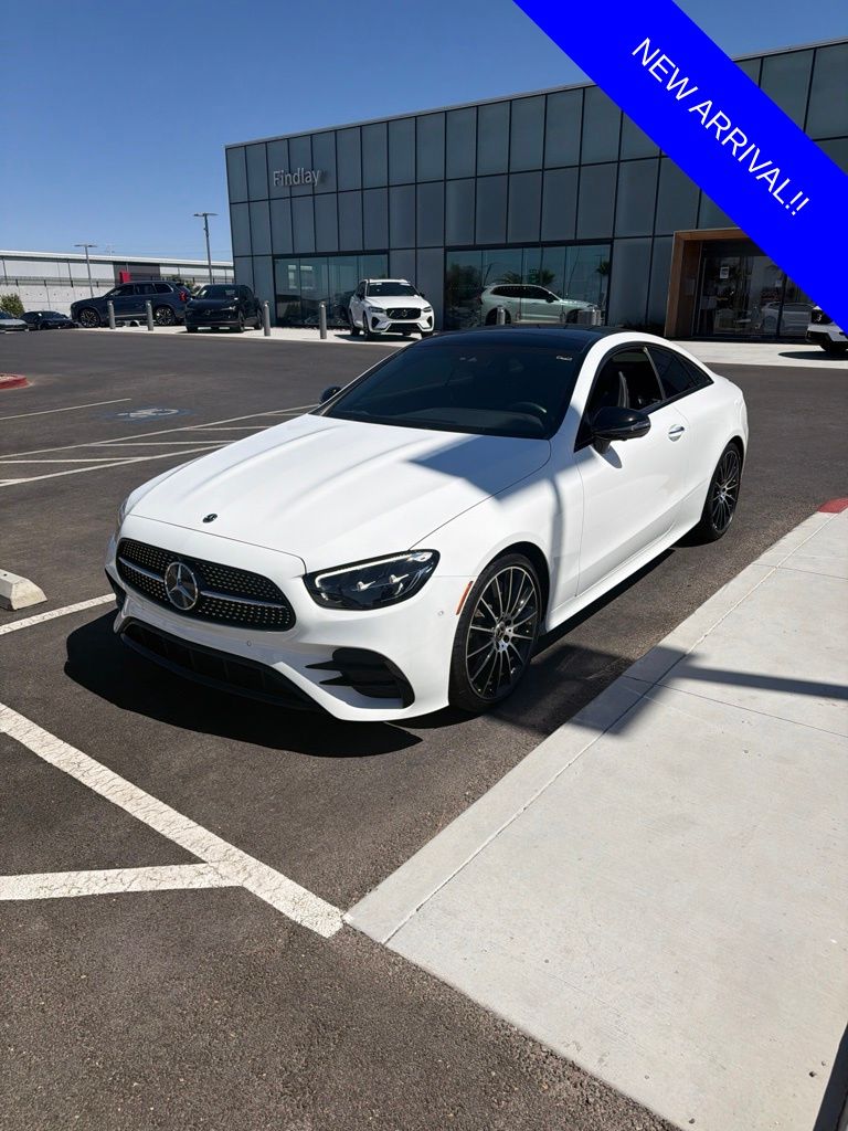 2022 Mercedes-Benz E-Class E450 Coupe's photo