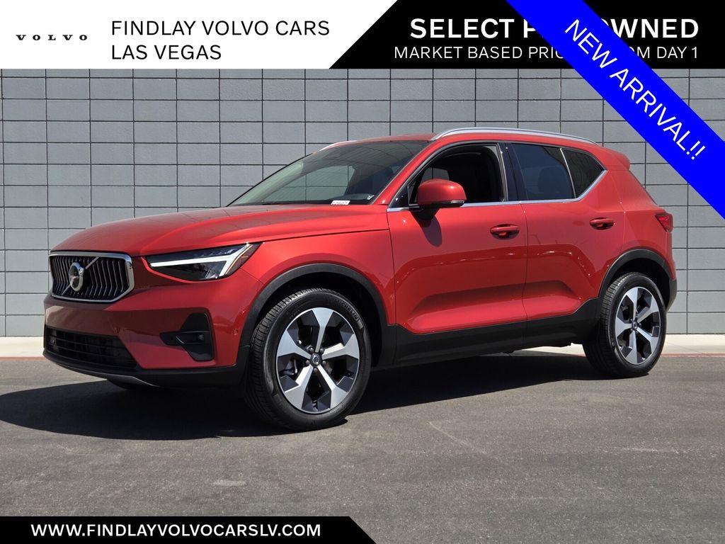 2025 Volvo XC40 B5 Plus Bright AWD's photo