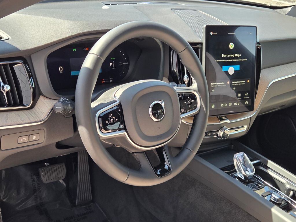 2026 Volvo XC60 Plus - Photo 25