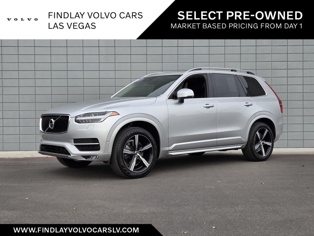 2018 Volvo XC90 Momentum's photo
