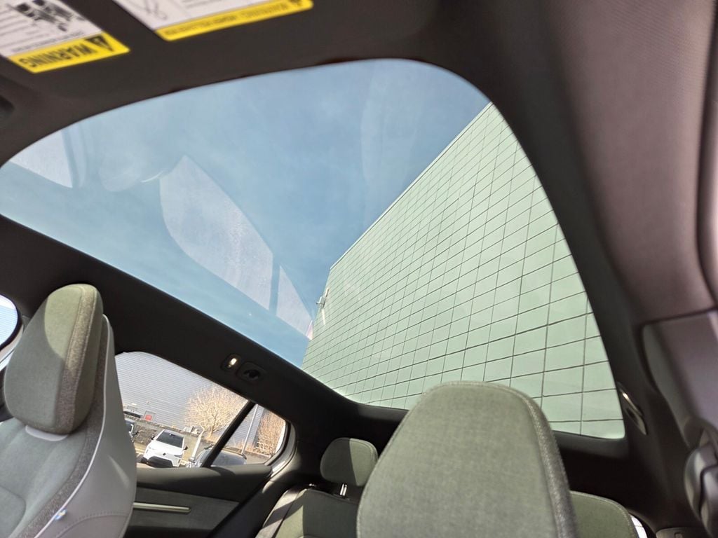 2026 Volvo EX30 Ultra - Photo 10