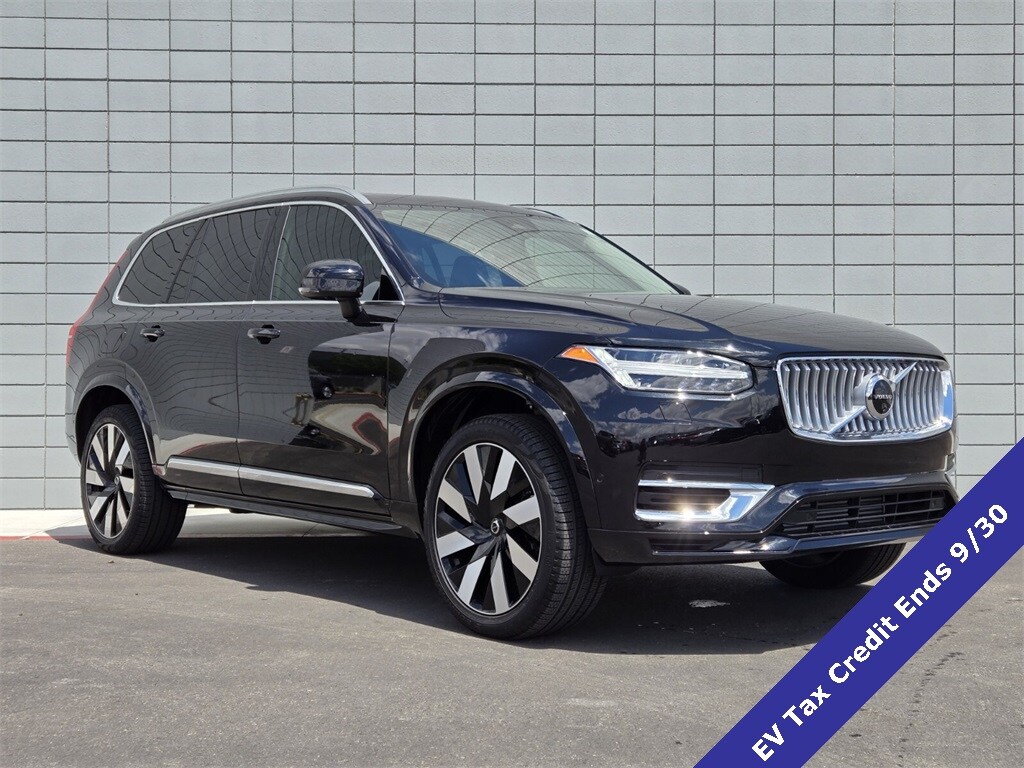 2025 Volvo XC90 T8 Plus photo 2