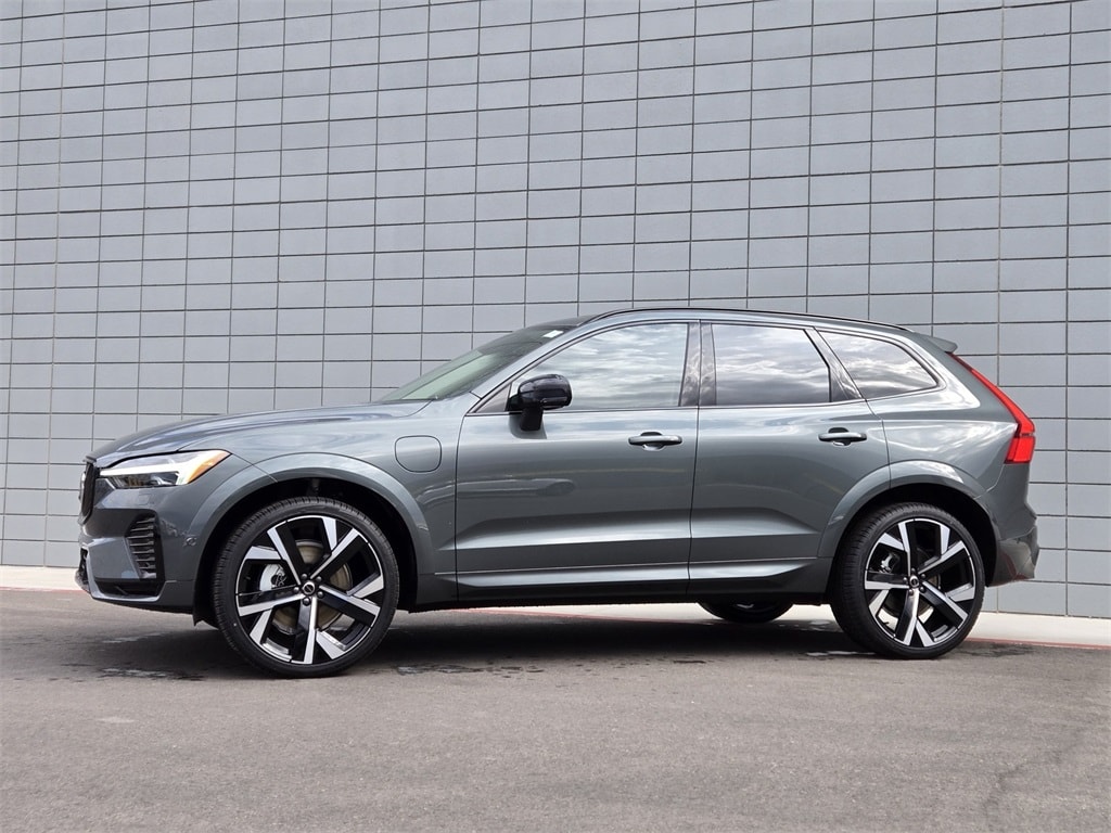 New 2026 Volvo XC60 plug-in hybrid T8 Ultra SUV