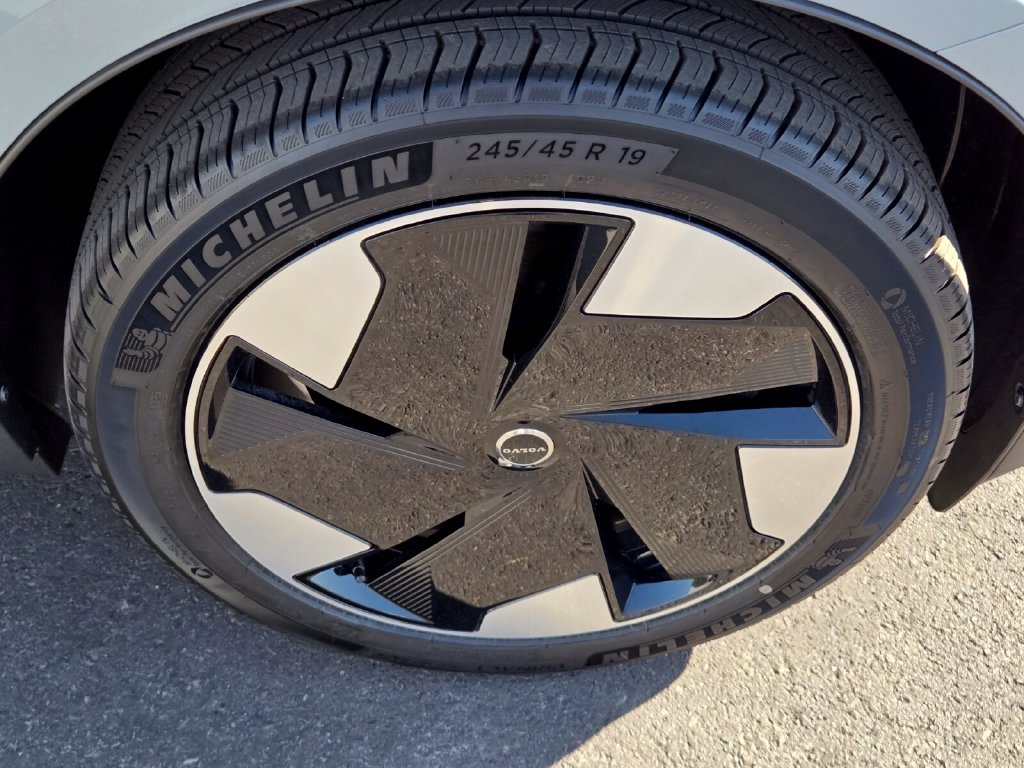 2026 Volvo EX30 Plus - Photo 8
