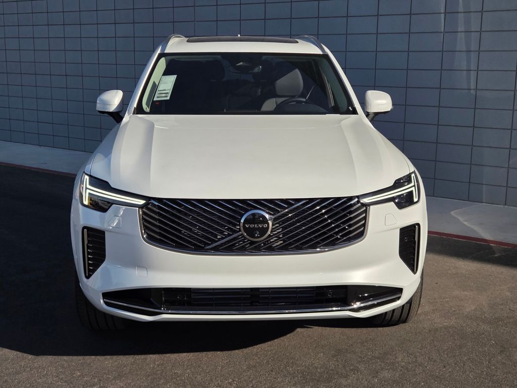 2026 Volvo XC90 Plus - Photo 8