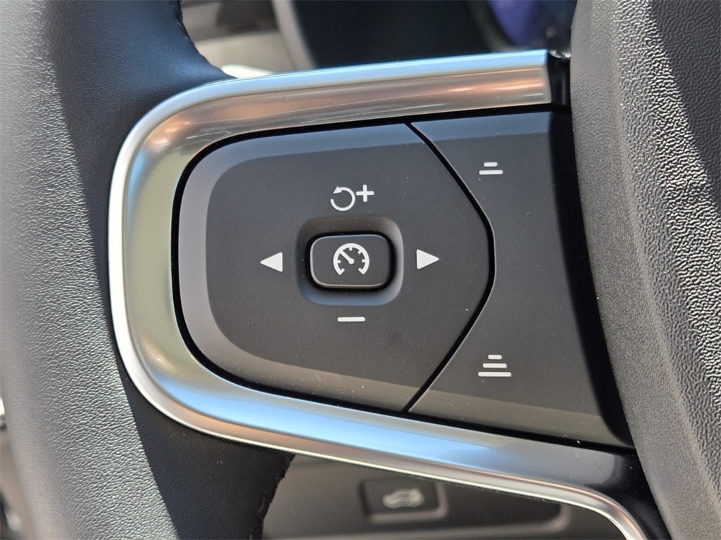 2025 Volvo XC40 Ultra - Photo 28