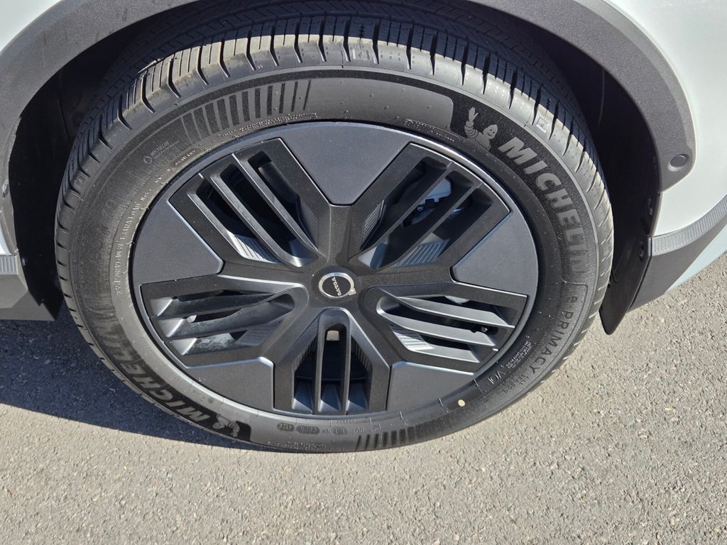 2026 Volvo EX30 Ultra - Photo 7