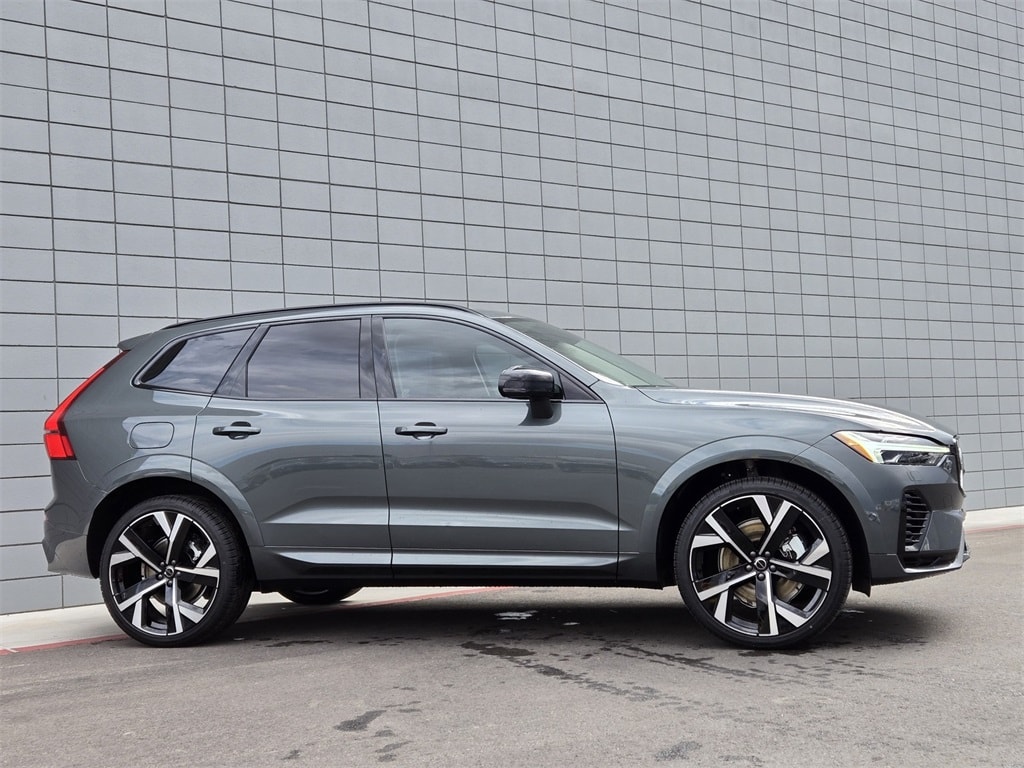 New 2026 Volvo XC60 plug-in hybrid T8 Ultra SUV