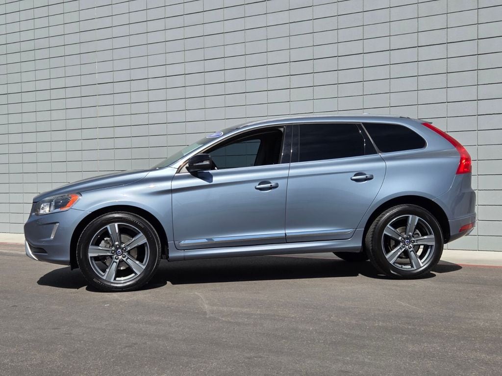 Used 2017 Volvo XC60 T6 AWD Dynamic SUV