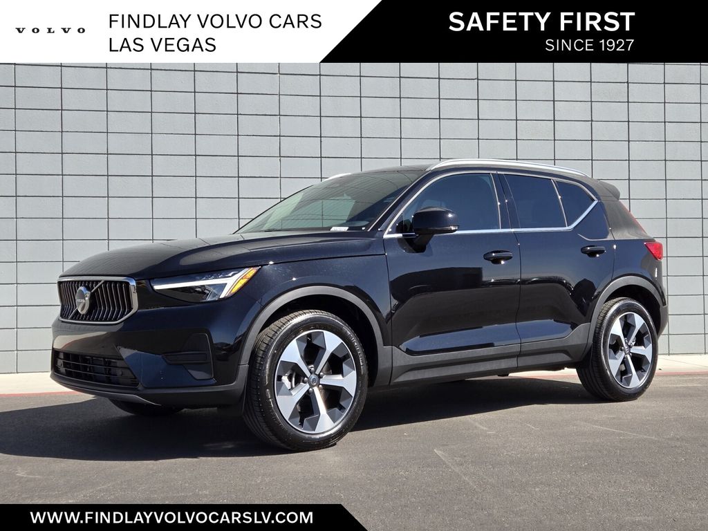 2025 Volvo XC40