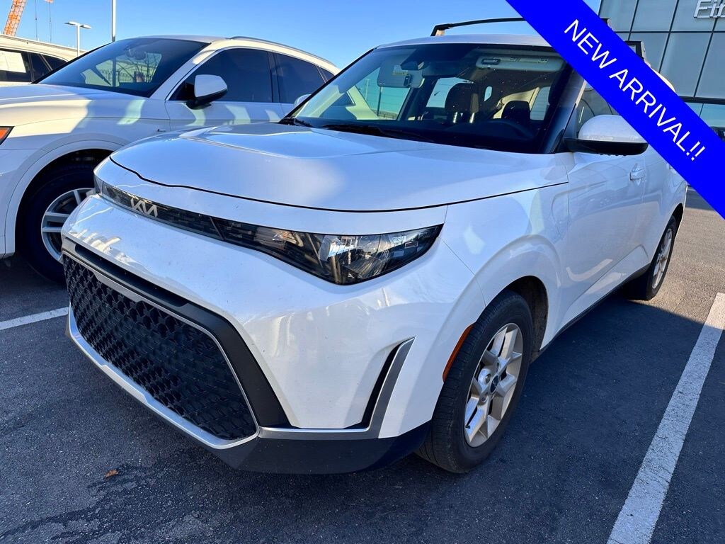 Used 2023 Kia Soul LX Hatchback