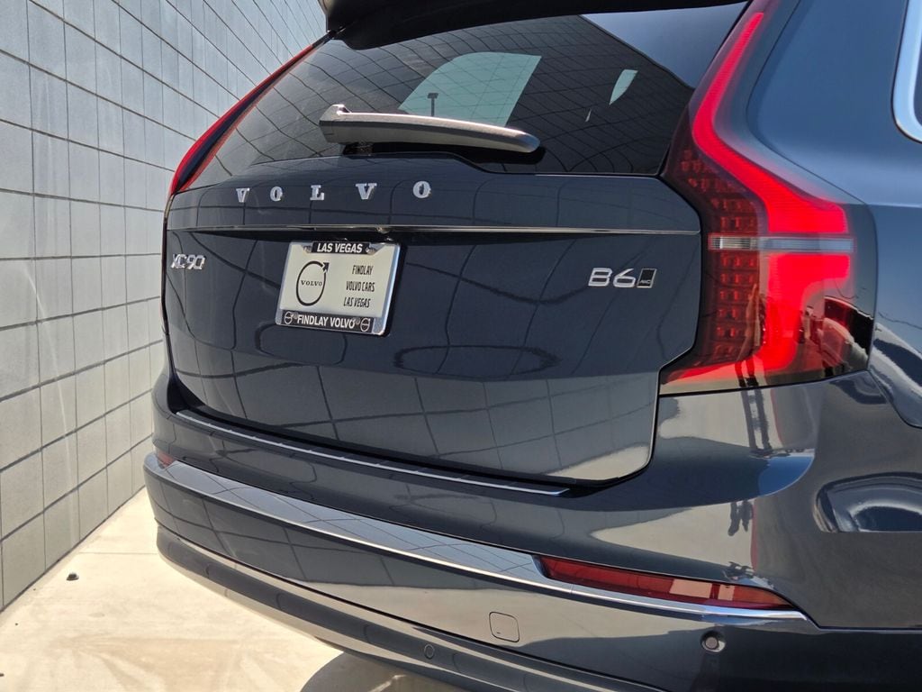 2026 Volvo XC90 Plus - Photo 11