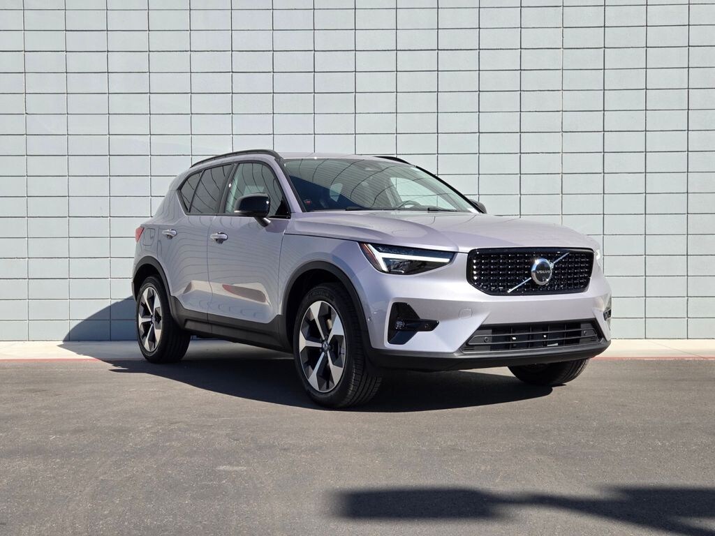 New 2026 Volvo XC40 B4 Plus SUV