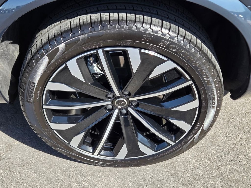Used 2026 Volvo XC90 B6 Plus 7-Seater SUV